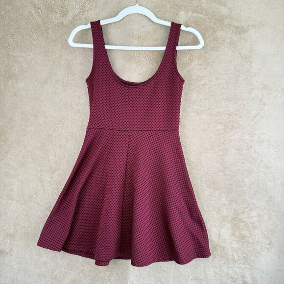 Womens Skater Dress Sz Small Burgundy Fit Flare Mini Y2K Sleeveless Stretch - Picture 2 of 9